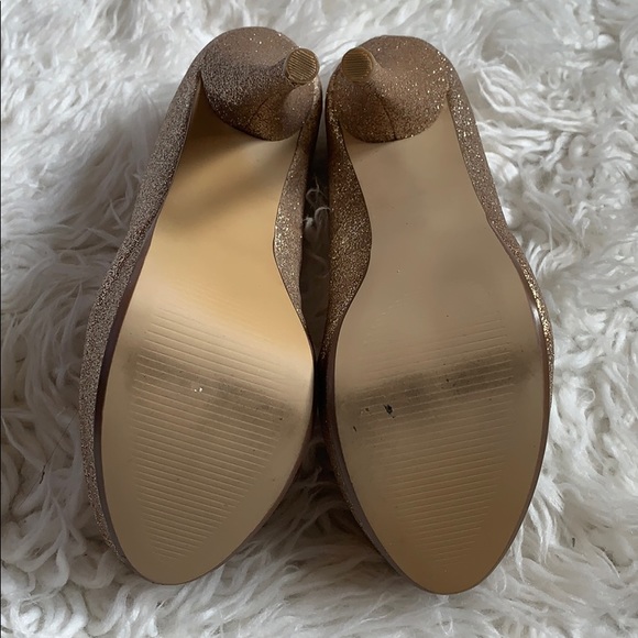✨Gold sparkle heels by Steve Madden - Picture 3 of 4